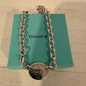 Tiffany & Co.
Vintage Oval Tag Chain Link Choker Necklace